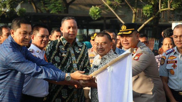 Pemkot Bekasi resmi buka trayek baru transj